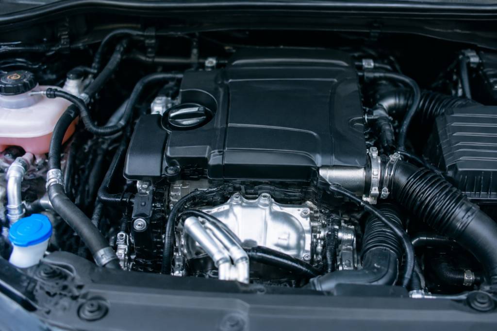 Retrofit moteur essence : avantages, coût et réglementation à connaître